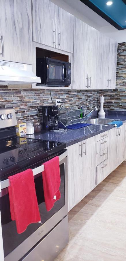 M/H House Cozy And Beautiful House Near The Airport And The Beach 캐롤라이나 외부 사진